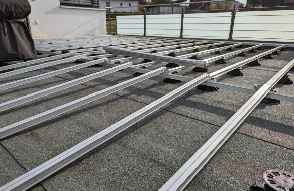 Terrasse Plattenverlegung auf Aluminium Unterkonstruktion