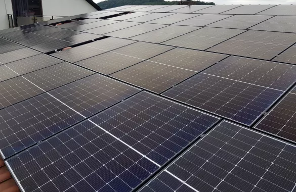 Solarplatten auf Alu Unterkonstruktion