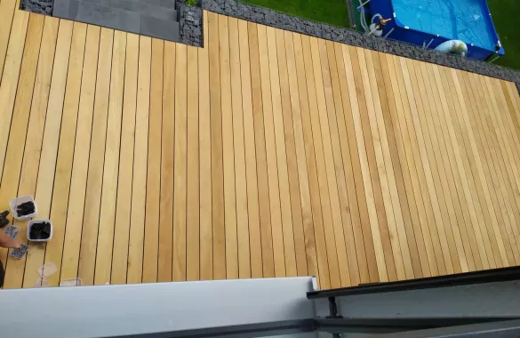 Terrasse mit Holzdielen