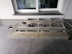 Easy Construct Treppe mit unseren Aluprofilen und Platten